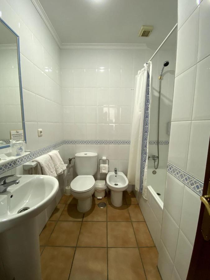 Hostal Mellizo 레브리자 외부 사진