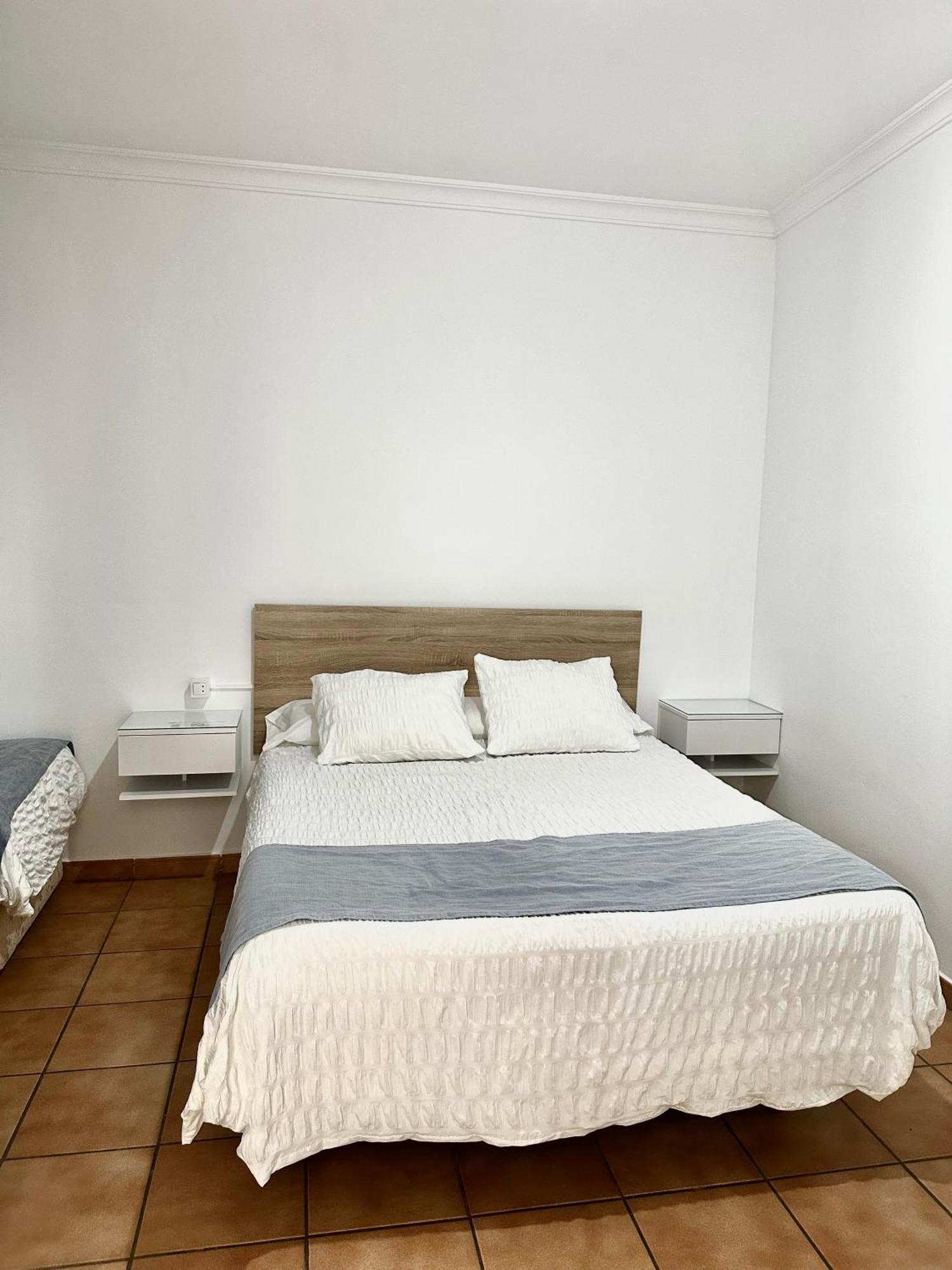 Hostal Mellizo 레브리자 외부 사진